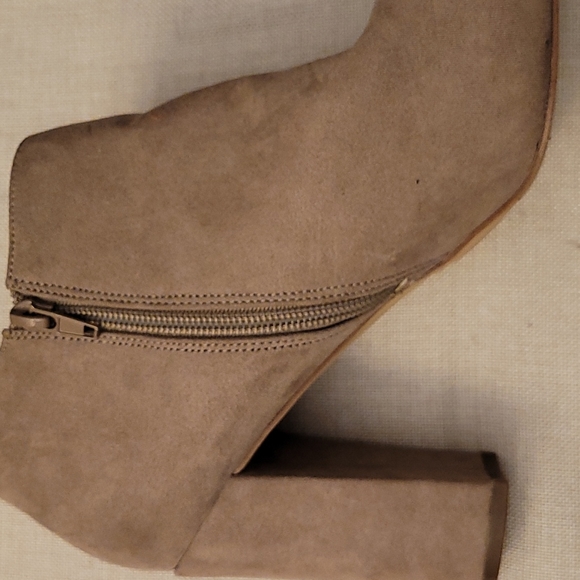 Madden NYC womens ankle heeled boots - Picture 3 of 3